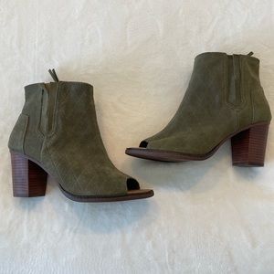 Tom’s Green Majorca Peep Toe Bootie/Shootie Size 9 EUC